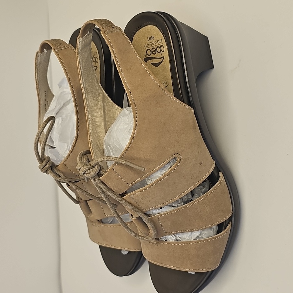 Abeo Women's Tan Strappy Sandals Size 7